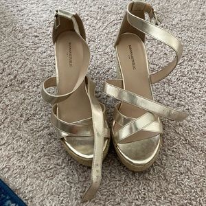 Women’s Banana Republic Metallic Gold Wedges.